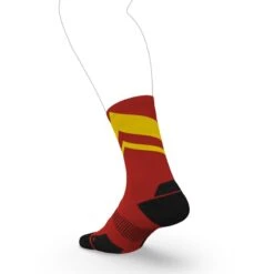 CHAUSSETTES DE RUNNING RUN900 EPAISSES MI-MOLLET ROUGES JAUNES -Sport Vêtements Magasin chaussettes de running run900 epaisses mi mollet rouges jaunes 2