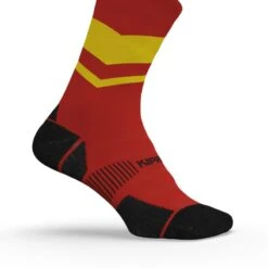 CHAUSSETTES DE RUNNING RUN900 EPAISSES MI-MOLLET ROUGES JAUNES -Sport Vêtements Magasin chaussettes de running run900 epaisses mi mollet rouges jaunes 3
