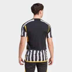 ADIDAS Maillot Domicile Juventus Adulte Saison 2023 2024 12 ADIDAS Maillot Domicile Juventus Adulte Saison 2023 2024 -Sport Vêtements Magasin maillot domicile juventus adulte saison 2023 2024 4