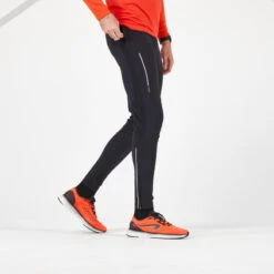 PANTALON RUNNING HOMME COUPE FITTEE KIPRUN LIGHT NOIR -Sport Vêtements Magasin pantalon running homme coupe fittee kiprun light noir 2