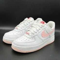RECONDITIONNÉ - Nike Air Force 1 Valentin's Day -Sport Vêtements Magasin reconditionne nike air force 1 valentins day 2
