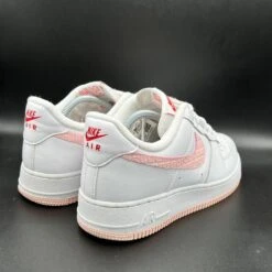 RECONDITIONNÉ - Nike Air Force 1 Valentin's Day -Sport Vêtements Magasin reconditionne nike air force 1 valentins day 4