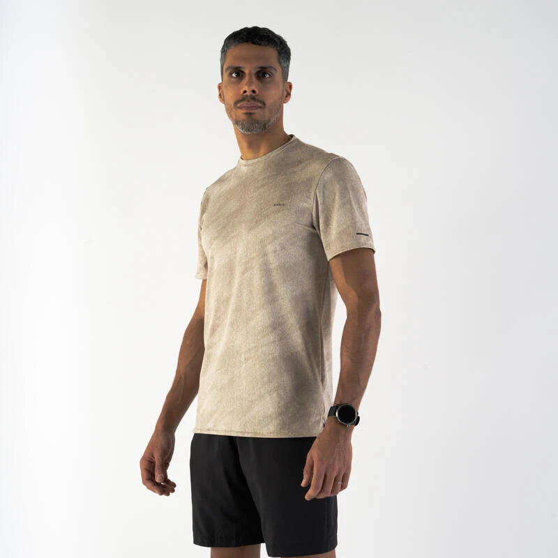 T-shirt De Running Respirant Homme - KIPRUN Run 500 Dry Graph Beige 2 T-shirt De Running Respirant Homme - KIPRUN Run 500 Dry Graph Beige – Image 2