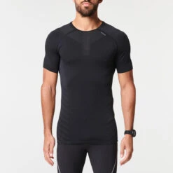 T-shirt De Running Sans Couture Homme - KIPRUN Run 500 Confort Skin Noir
